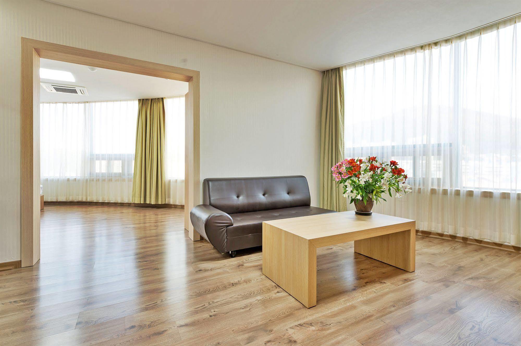 Elena Business Hotel Josu Exteriér fotografie